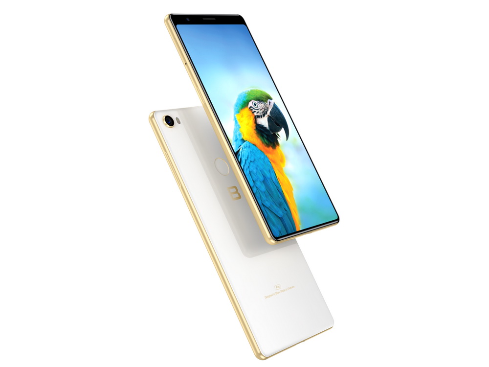 Ra[-]mắt[-]Bphone[-]3[-]-[-]smartphone[-]Android[-]đầu[-]tiên[-]trên[-]thế[-]giới[-]có[-]thiết[-]kế[-]tràn[-]đáy,[-]viền[-]mỏng[-]và[-]đều[-]3[-]cạnh
